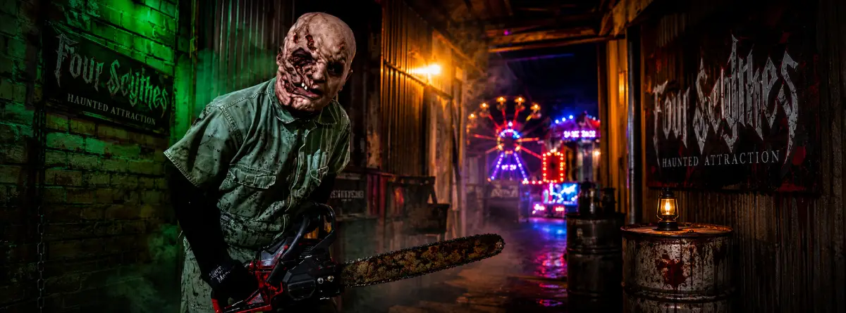 Creepy carnival performers at Four Scythes Haunted Attraction in Cumming Georgia